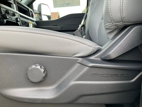 New 2025 Ford F350 XL w/ XL Chrome Package image 53