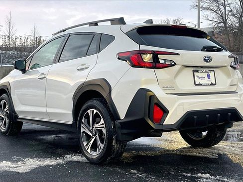 Used 2024 Subaru Crosstrek 2.0i Premium image 11