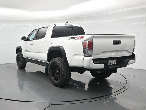 Used 2022 Toyota Tacoma TRD Off-Road w/ Technology Package AWD/4WD image 26