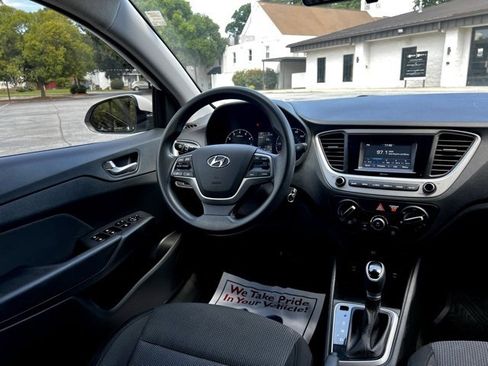 Used 2021 Hyundai Accent SE image 33