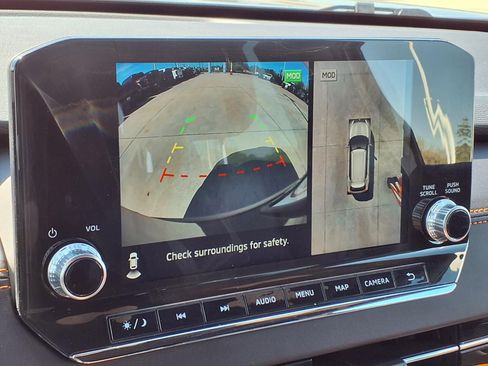 Used 2022 Mitsubishi Outlander SEL image 11