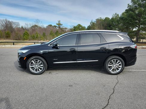 Certified 2024 Buick Enclave Avenir w/ Avenir Technology Package image 2