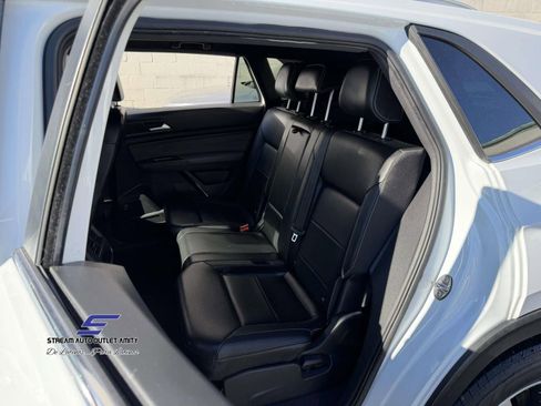 Used 2022 Volkswagen Atlas Cross Sport SE image 22