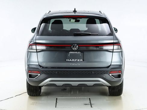 New 2026 Volkswagen Taos SE image 8