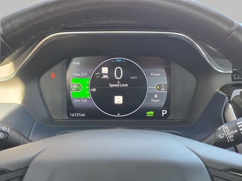 Used 2023 Chevrolet Bolt EUV Premier w/ Sun & Sound Package image 22