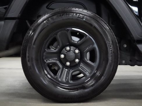 Used 2020 Jeep Wrangler Sport AWD/4WD image 33