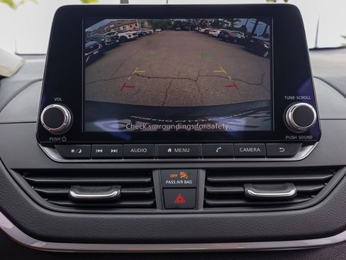 Used 2025 Nissan Altima 2.5 S image 29