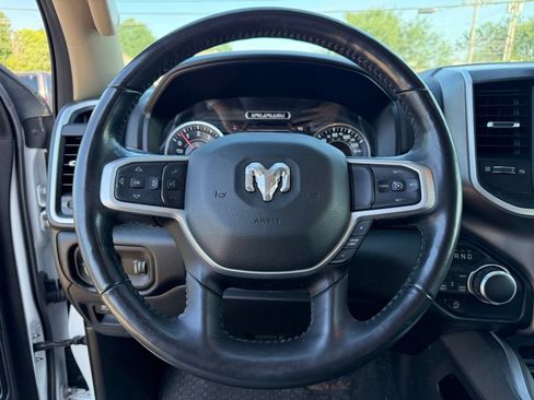 Used 2020 RAM 1500 Big Horn AWD/4WD image 16