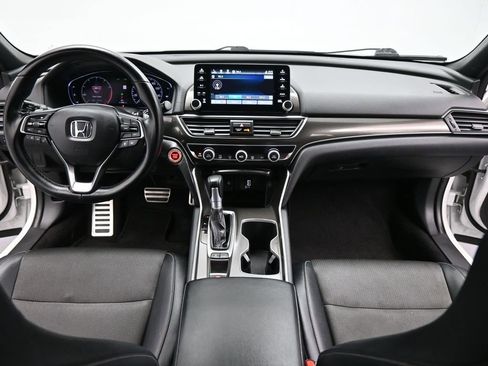 Used 2018 Honda Accord Sport image 17