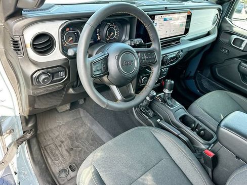 Used 2024 Jeep Wrangler Unlimited Sport AWD/4WD image 10