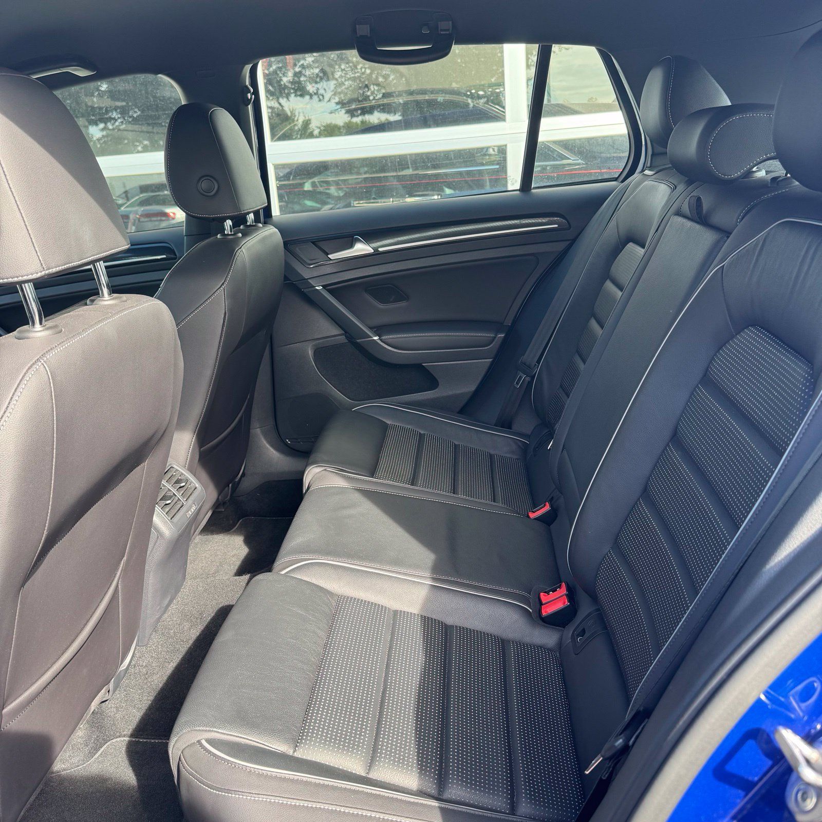 Used 2019 Volkswagen Golf R 4-Door AWD/4WD image 14
