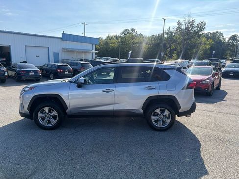 Used 2025 Toyota RAV4 LE AWD/4WD image 6