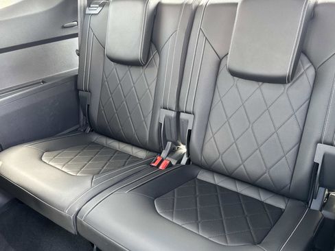 Certified 2025 Volkswagen Atlas SEL Premium R-Line image 14