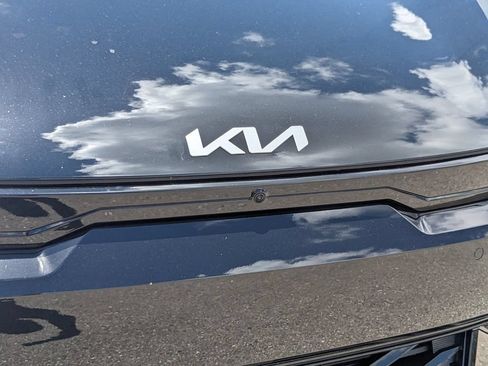 New 2025 Kia EV6 Wind RWD image 11