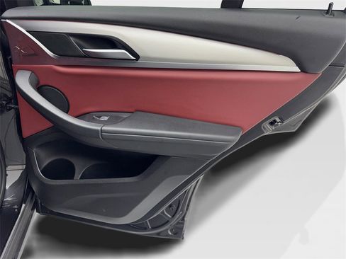 Used 2022 BMW X4 xDrive30i w/ Convenience Package image 43