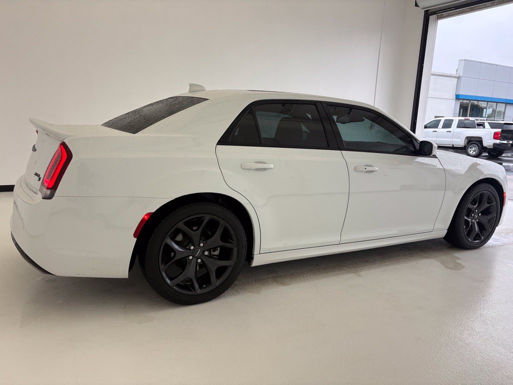Used 2023 Chrysler 300 S w/ Comfort Group RWD image 20