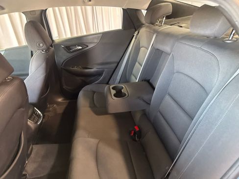 Used 2022 Chevrolet Malibu LT FWD image 17