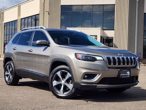 Used 2019 Jeep Cherokee Limited image 30