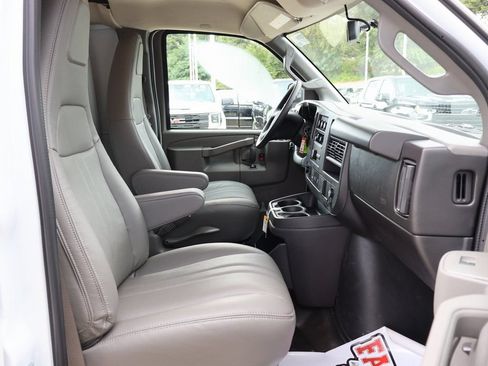 New 2025 GMC Savana 3500 Extended w/ Driver Convenience Package RWD image 30