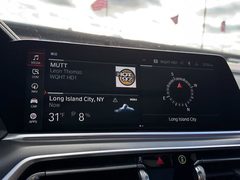 Used 2022 BMW X6 xDrive40i w/ M Sport Package image 21