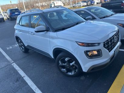 Used 2023 Hyundai Venue SEL