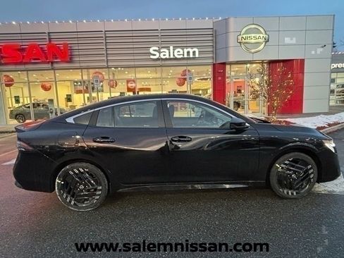 New 2026 Nissan Sentra SR w/ Floor Mat Package FWD image 2
