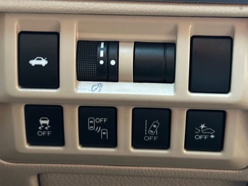 Used 2019 Subaru Legacy 2.5i Limited image 23