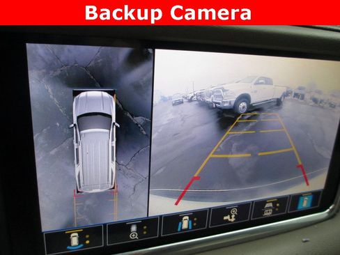 Used 2021 GMC Yukon XL Denali w/ Denali Premium Package image 17