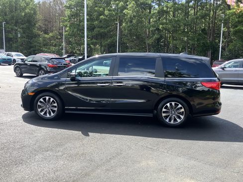 Certified 2024 Honda Odyssey EX-L image 9