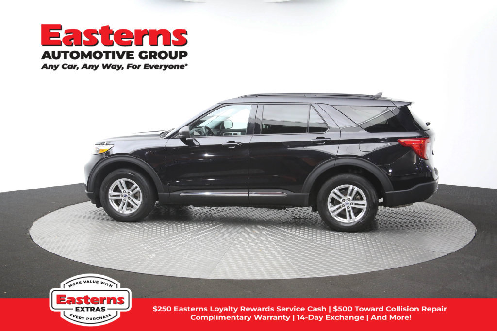 Used 2023 Ford Explorer XLT w/ Equipment Group 202A AWD/4WD image 63