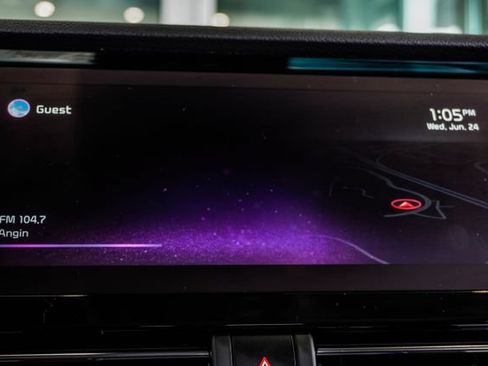Used 2022 Kia Niro EX w/ Cold Weather Package FWD image 25