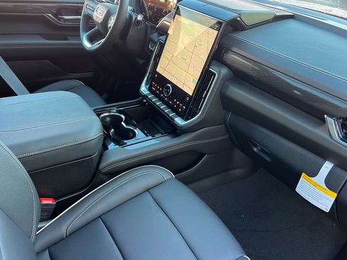 New 2026 GMC Yukon Elevation w/ Elevation Premium Package image 17