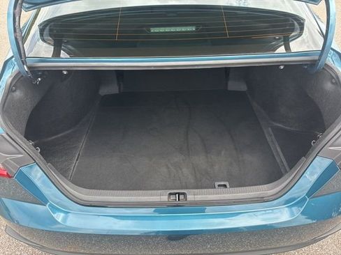 Used 2025 Toyota Camry SE FWD image 19