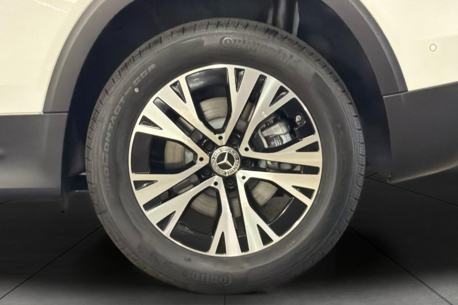 New 2026 Mercedes-Benz GLB 250 4MATIC image 24