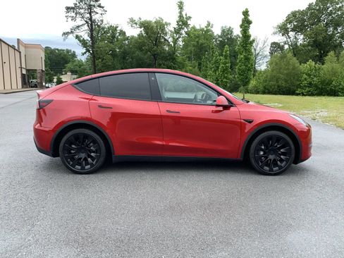 Used 2021 Tesla Model Y Long Range AWD/4WD image 8