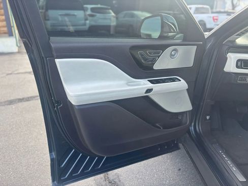 Used 2020 Lincoln Aviator Black Label image 9