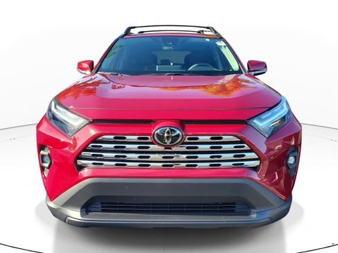 Used 2025 Toyota RAV4 XLE Premium FWD image 2
