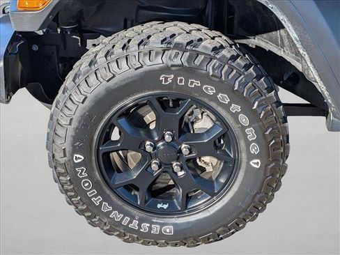 Used 2021 Jeep Wrangler Unlimited Willys image 9