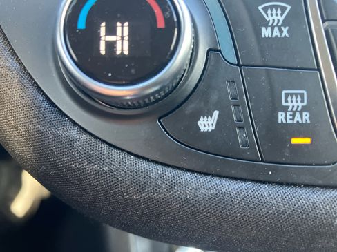 Used 2025 Chevrolet Malibu LT image 25