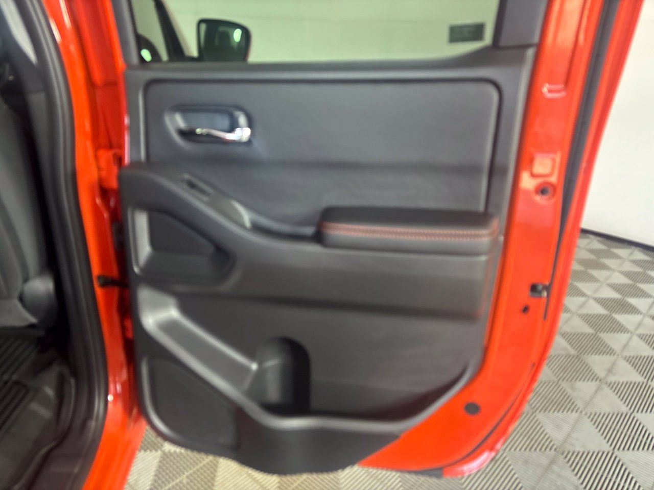 Used 2025 Nissan Frontier PRO-4X w/ Interior Protection Package AWD/4WD image 29