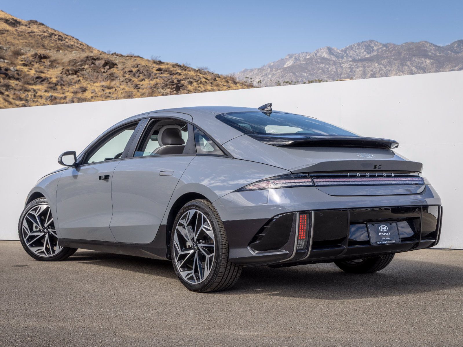 Used 2025 Hyundai Ioniq 6 Limited RWD image 7