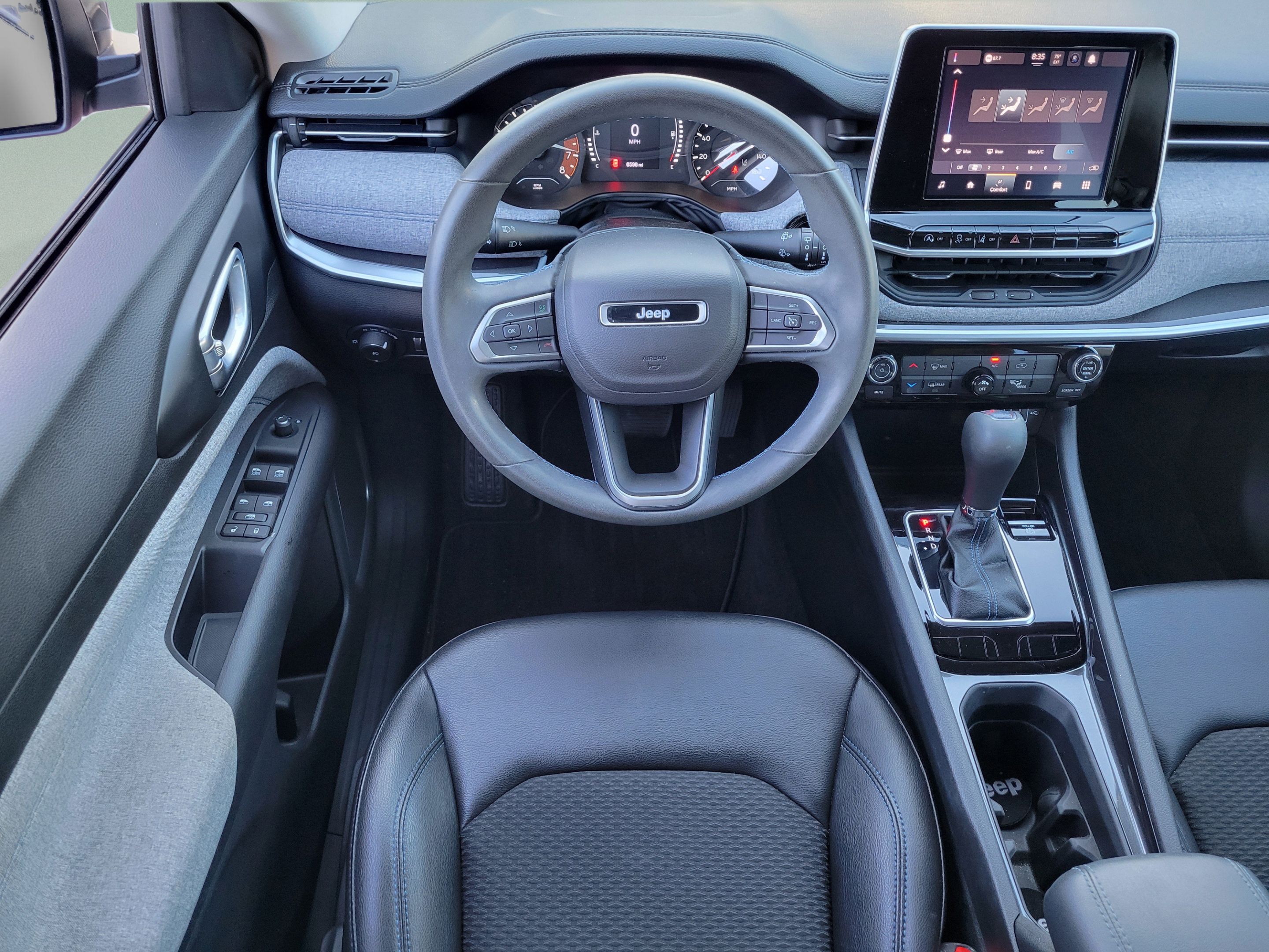 Used 2022 Jeep Compass Latitude FWD image 8