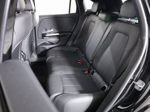 Used 2023 Mercedes-Benz GLA 250 4MATIC image 40