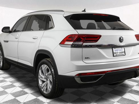 Used 2021 Volkswagen Atlas Cross Sport SEL image 17