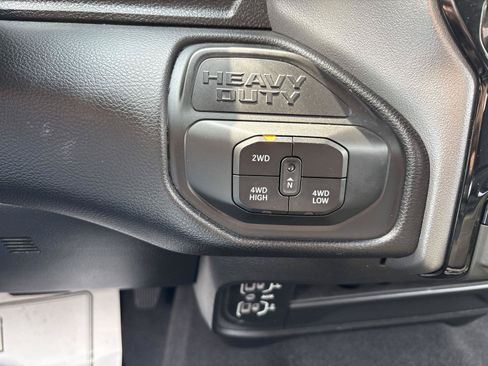 Used 2025 RAM 2500 Big Horn AWD/4WD image 24