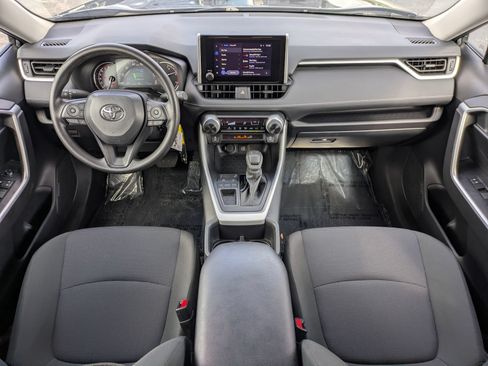 Used 2025 Toyota RAV4 LE FWD image 18