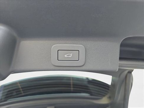 New 2026 Jaguar F-PACE R-Dynamic S image 10