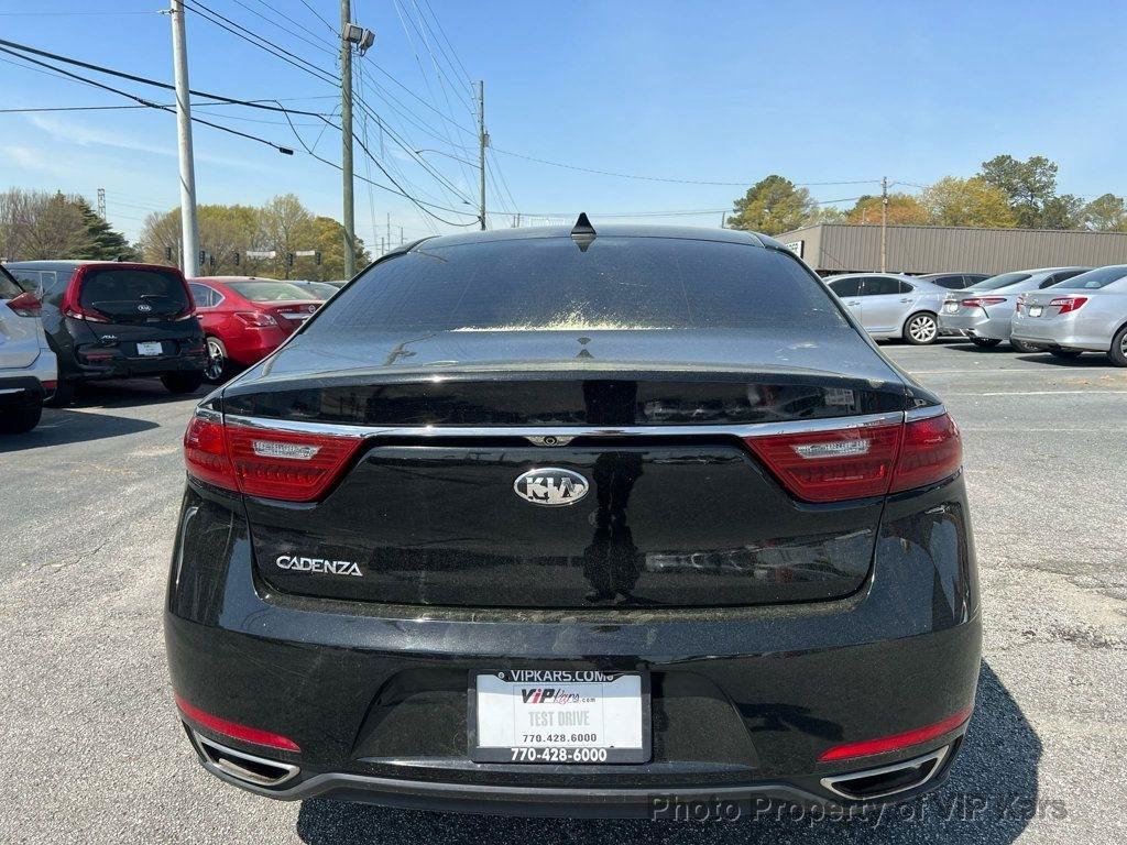 Used 2017 Kia Cadenza Premium FWD image 5