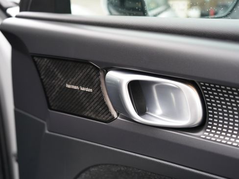 Used 2019 Volvo XC40 T5 R-Design image 68