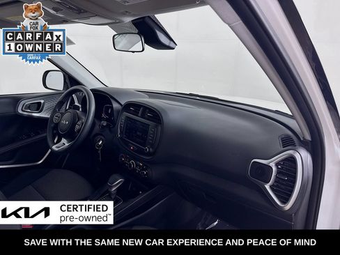 Certified 2025 Kia Soul LX w/ LX Technology Package FWD image 33